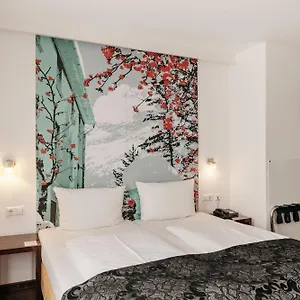 Helvetia Center Hotel Munich
