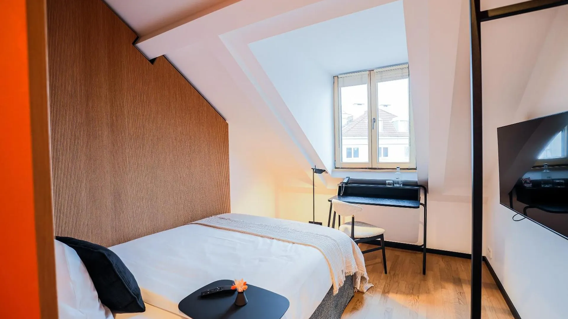 Hotel Bob W Munich Old Town